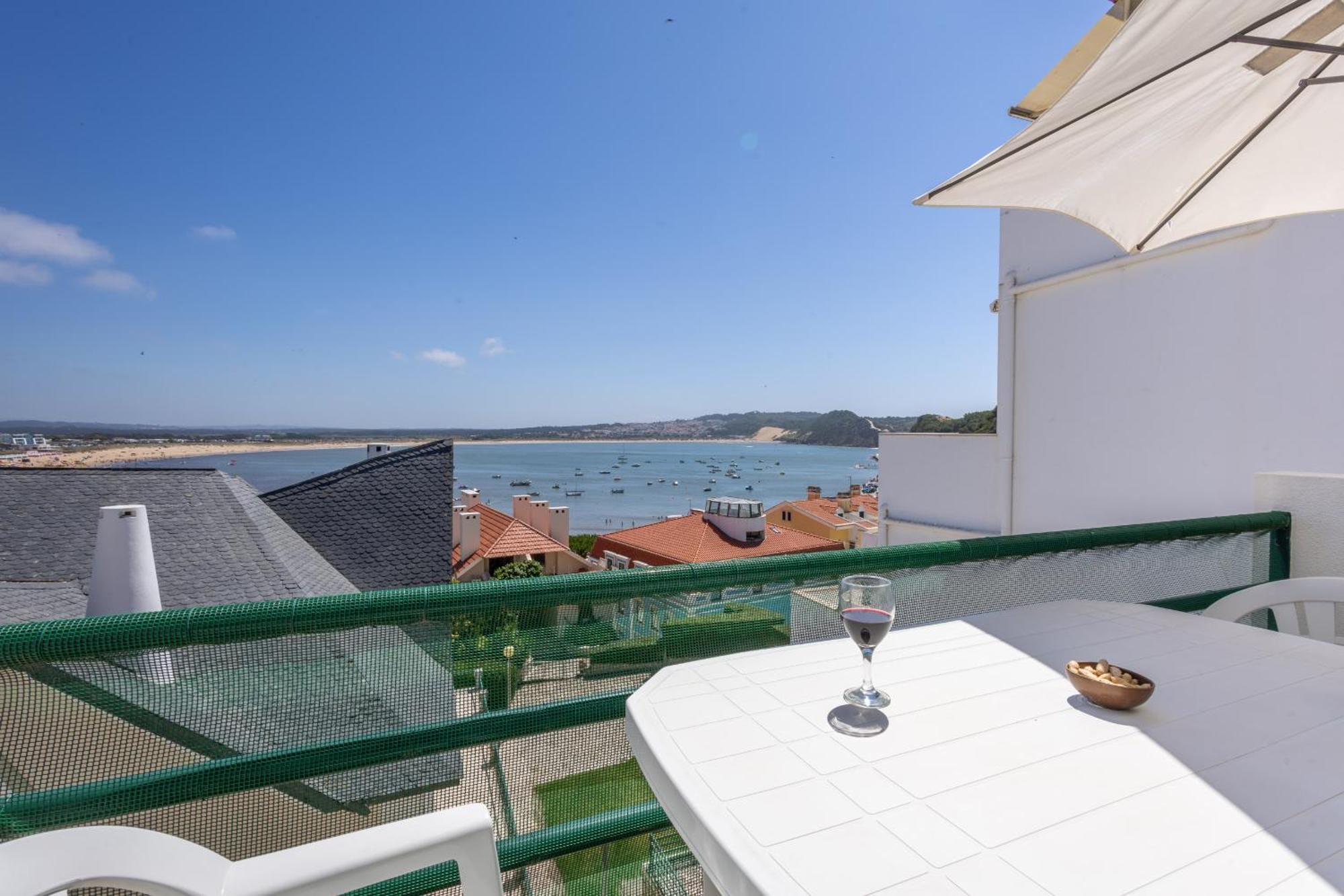 Апартаменты Concha Mar Com Vista Sobre A Baia Сан-Мартинью-ду-Порту Экстерьер фото